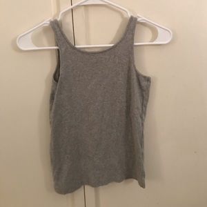 grey tank top